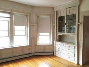 157 Thorndike St in Brookline, MA - Building Photo - Building Photo