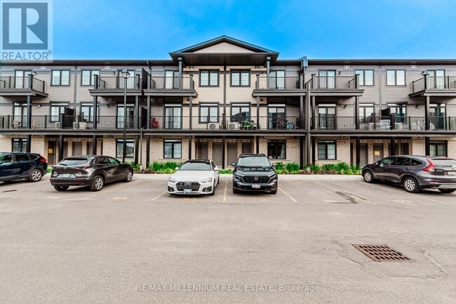98 Lomond Ln in Kitchener, ON - Building Photo - Building Photo
