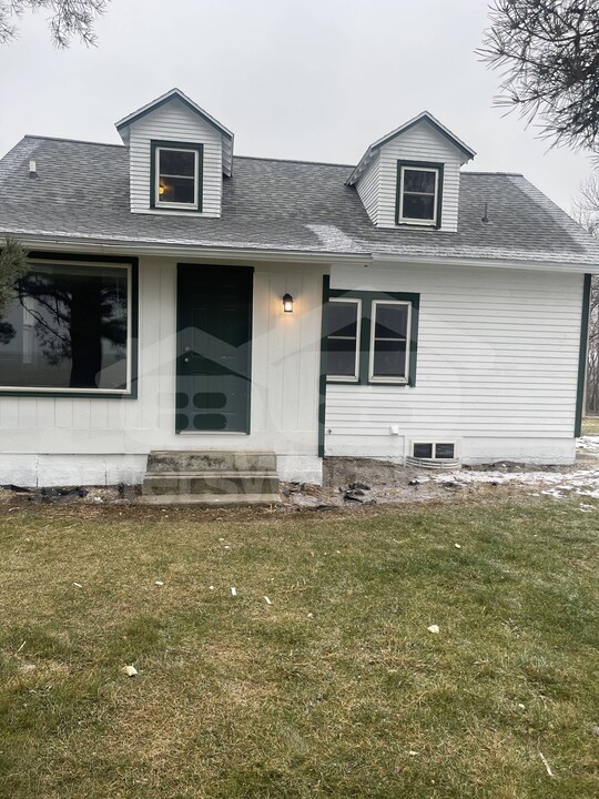 10669 151st Ave in Le Roy, MN - Building Photo