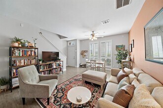 2915 Chenevert St in Houston, TX - Building Photo - Building Photo