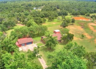 11500 Canyon Oaks Dr in Mcloud, OK - Building Photo - Building Photo