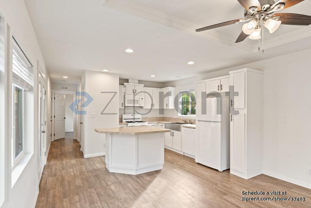 1291 Stardust Way in Milpitas, CA - Building Photo