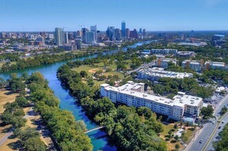 1900 Barton Springs Rd, Unit 2039 in Austin, TX - Building Photo - Building Photo