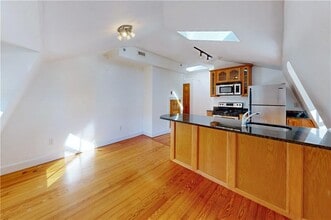 54 Halsey St in Providence, RI - Building Photo - Building Photo