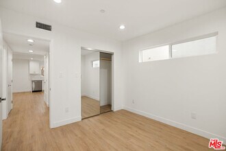 4232 Rosewood Ave in Los Angeles, CA - Building Photo - Building Photo