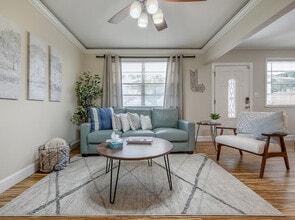 3905 N Highland Ave in Tampa, FL - Building Photo - Building Photo
