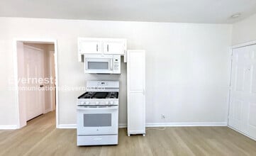 1302 Ryon St in Houston, TX - Building Photo - Building Photo