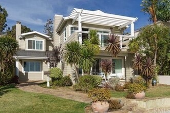 730 N Paulina Ave in Redondo Beach, CA - Foto de edificio - Building Photo