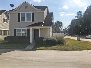 26840 Wellington Ct in Kingwood, TX - Building Photo - Building Photo