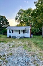407 Dobson St in Kernersville, NC - Building Photo - Building Photo