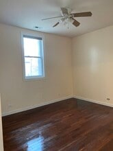 1647 S Throop St, Unit 1st floor in Chicago, IL - Foto de edificio - Building Photo