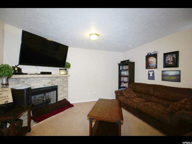 275 W 13165 S in Draper, UT - Foto de edificio - Building Photo