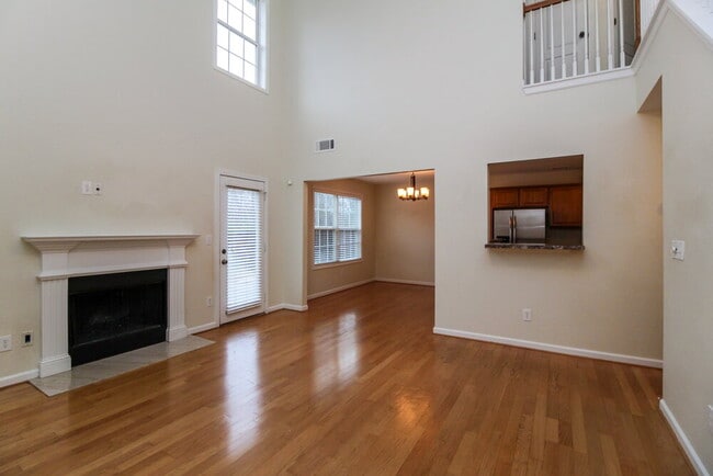 6795 White Walnut Way in Braselton, GA - Foto de edificio - Building Photo