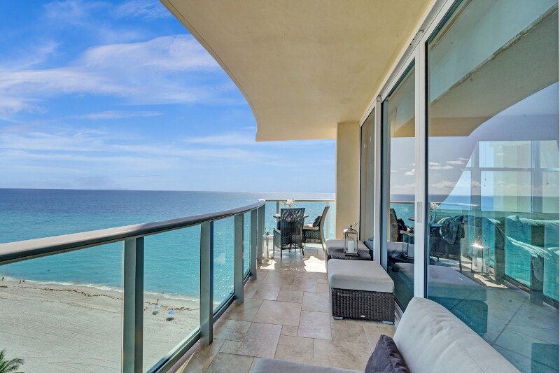 2501 S Ocean Dr in Hollywood, FL - Building Photo