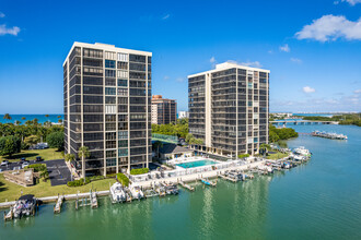 Bay Harbor Club in Bonita Springs, FL - Building Photo - Building Photo