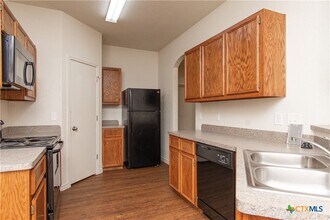 401 Bonnie Dr in Harker Heights, TX - Building Photo - Building Photo