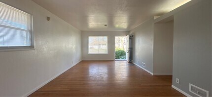 10748 Spring Garden Dr in St. Louis, MO - Building Photo - Building Photo