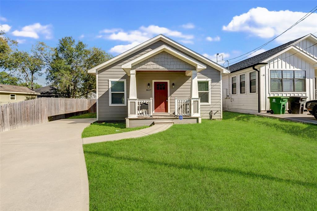 8617 Dosia St in Houston, TX - Building Photo