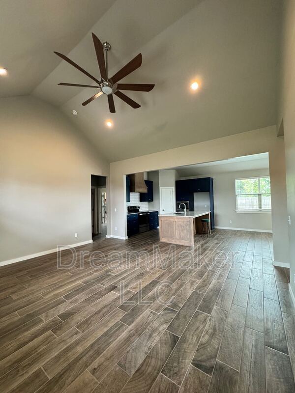 5328 Red Maple Ave in Washington, OK - Building Photo - Building Photo