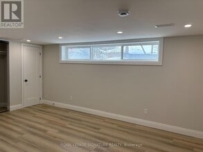 9 Breadner Dr in Toronto, ON - Building Photo - Building Photo