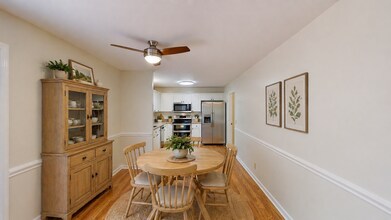 424 Eisenhower Dr in Ashland City, TN - Building Photo - Building Photo