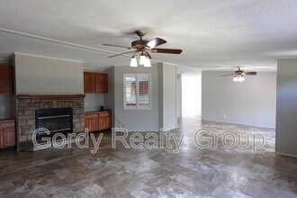 1211 Dwellings St in Alford, FL - Building Photo - Building Photo