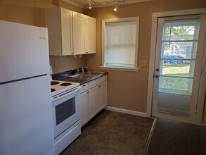 407 17th Ave in Moline, IL - Building Photo - Building Photo