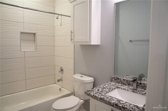 14 N Blair Ave in Edinburg, TX - Building Photo - Building Photo