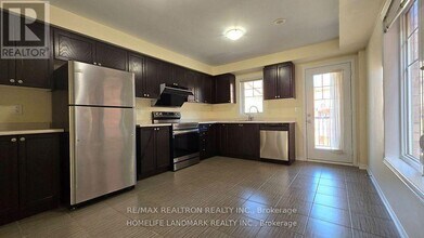 16 Truchard Ave in Markham, ON - Building Photo - Building Photo