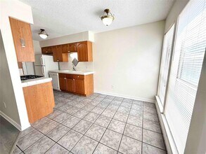 10802 Lambert Cir in Austin, TX - Building Photo - Building Photo