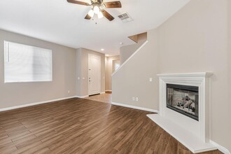 19418 Opal Ln in Santa Clarita, CA - Building Photo - Building Photo