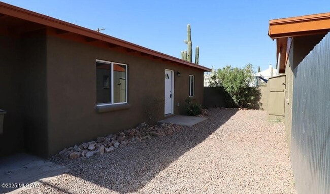 property at 202 W Laguna St