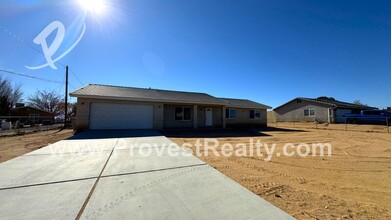 17373 Capri St in Hesperia, CA - Building Photo - Building Photo