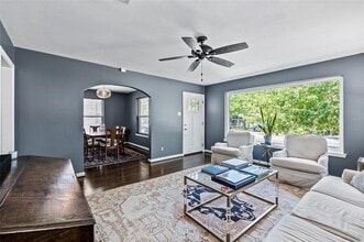 2010 Elmwood Blvd in Dallas, TX - Building Photo - Building Photo
