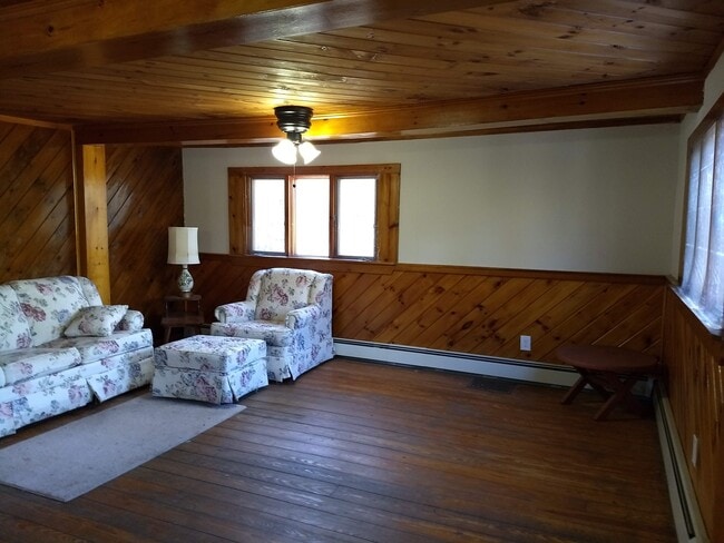 36 Otis-Tolland Rd in Blandford, MA - Building Photo - Building Photo