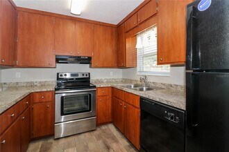 4835 Toni Ave in Lakeland, FL - Building Photo - Building Photo