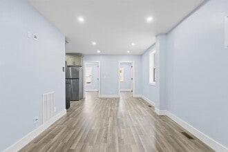 392 Palisade Ave in Jersey City, NJ - Building Photo - Building Photo
