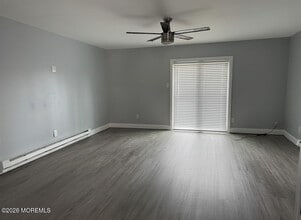 660 Tara Dr in Sicklerville, NJ - Building Photo - Building Photo