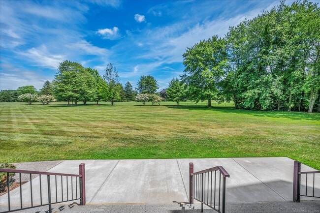 property at 107 Putter Dr