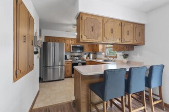 810 Suffolk Dr in Janesville, WI - Building Photo - Building Photo