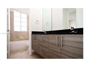 2714 SW 81st Terrace in Miramar, FL - Building Photo - Building Photo