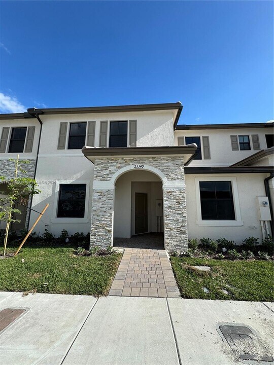 23349 SW 128th Ave in Homestead, FL - Building Photo