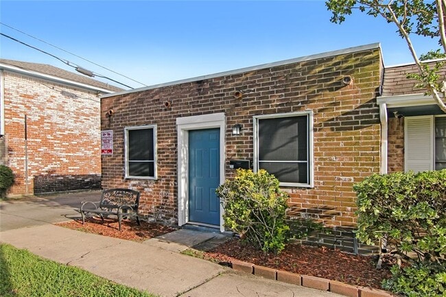 211 W F St in La Porte, TX - Building Photo - Building Photo
