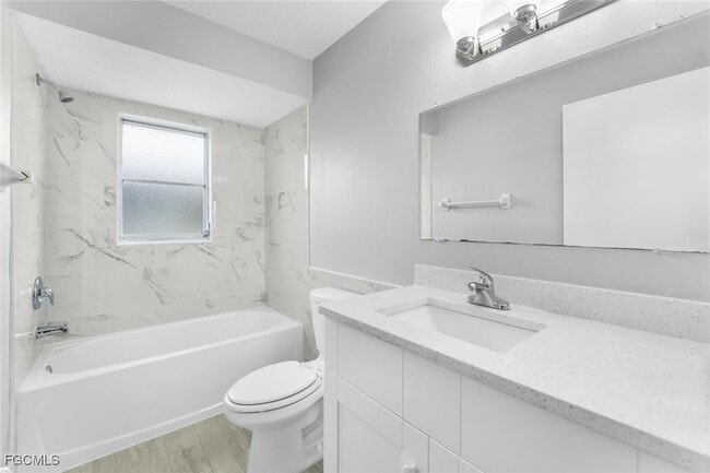 property at 2935 SE 15th Pl