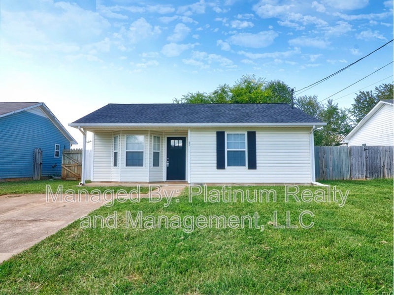 1132 Timothy Ave in Oak Grove, KY - Building Photo
