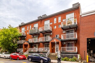 4478 Clark Rue in Montréal, QC - Building Photo