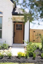 18532 Burch Crk Ln in Magnolia, TX - Foto de edificio - Building Photo