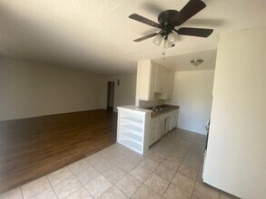21809 Lanark St in Canoga Park, CA - Building Photo - Building Photo