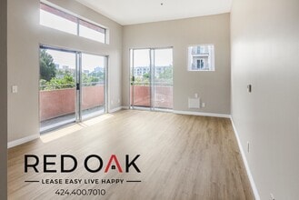 6700 Franklin Pl in Los Angeles, CA - Building Photo - Building Photo