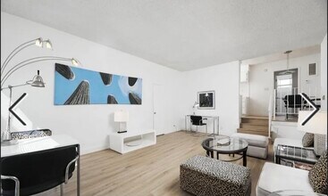 1119 Lincoln Blvd, Unit 1119 Lincoln Blvd in Santa Monica, CA - Foto de edificio - Building Photo